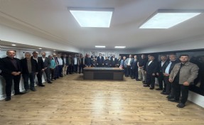 YENİ Parti'de ön seçim öncesi ilçe başkanlarından Güç'e tam destek: 'Bizim tercihimiz eski mevziler değil, yeni ufuklar!'