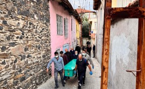 Yalnız yaşadığı evinde ölü bulundu