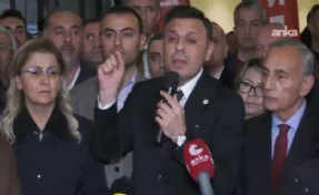 Yurttaşlar Bakırköy Belediyesi önünde! Özgür Çelik: 'Türkiye’nin gerçek gündemlerinin üzerine örtmek istiyorlar'