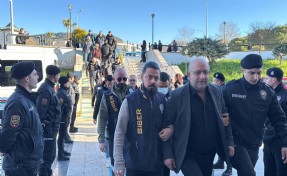 'Sakaraltı Sakarüstü' operasyonunda gözaltına alınan 8 şüpheli adliyede