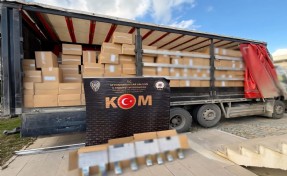 6,5 milyon sahte makaron ele geçirildi