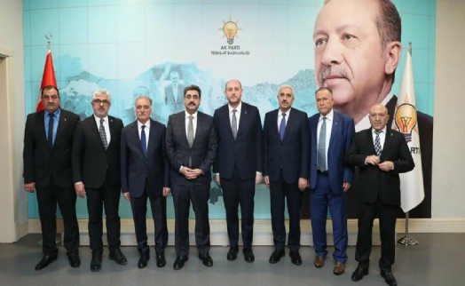 AK Parti 2 ilçe başkanını görevden aldı