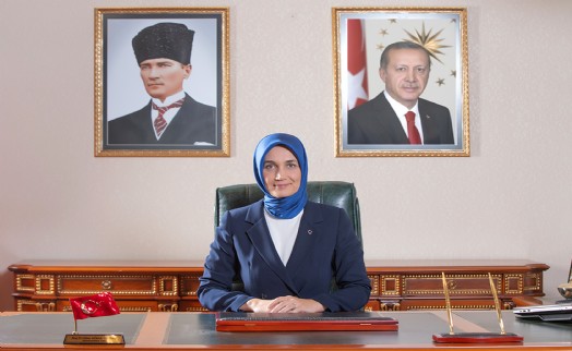 Afyon'da yeni vali ve 5 kaymakam atandı