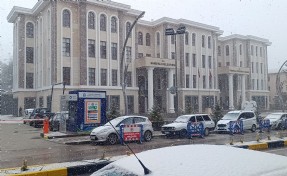 Afyonkarahisar'da kar etkili oldu