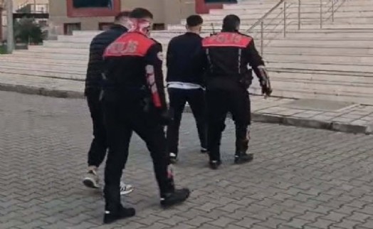 Akhisar'da motosikletli polisler bir ayda aranan 22 kişiyi yakalandı