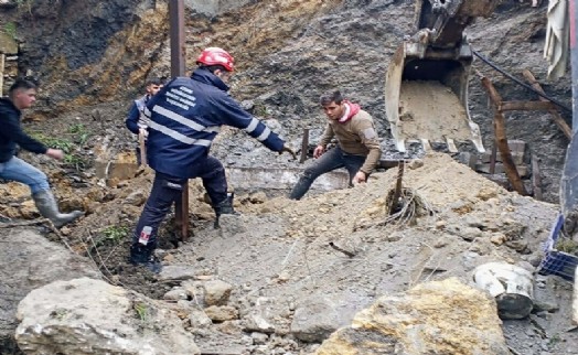 Aydın'da sağanak nedeniyle istinat duvarı çöktü; altında kalan 4 koyun öldü