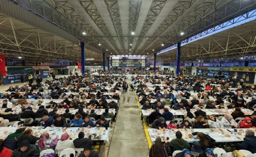 Balçova’da Ramazan sofraları mahalle mahalle kuruluyor
