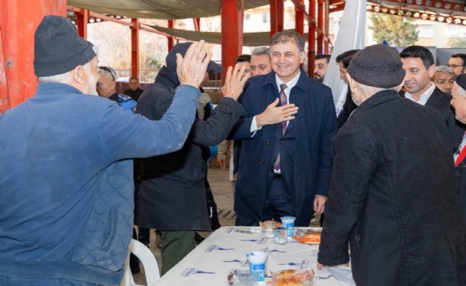 Bayraklı'da gönüller aynı sofrada buluştu