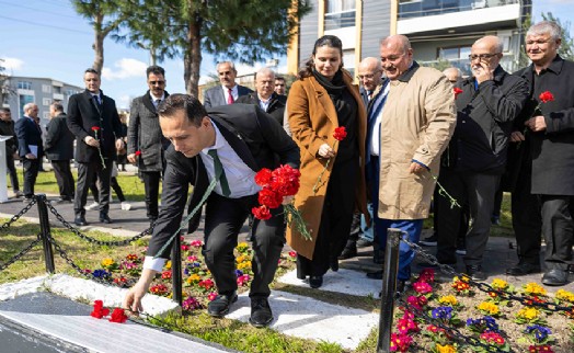 Bornova'da Hocalı Katliamı anması ve zafer anıtı sözü