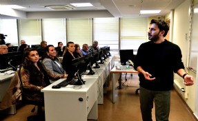 Bornova'da muhtarlara üniversite desteğiyle eğitim