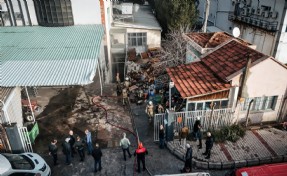 Bornova’daki fabrika yangını ekiplerin yoğun çabasıyla söndürüldü!