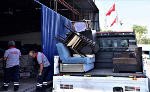 Bornova’dan sel mağdurlarına güçlü dayanışma; 'Askıda Eşya' kampanyası