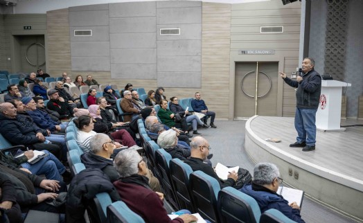 Bornova’nın 10. Arıcılık Kursu 100 kursiyerle başladı