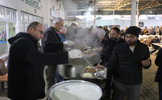 Bu mahallede ramazanda iftar yemeklerini erkekler hazırlıyor