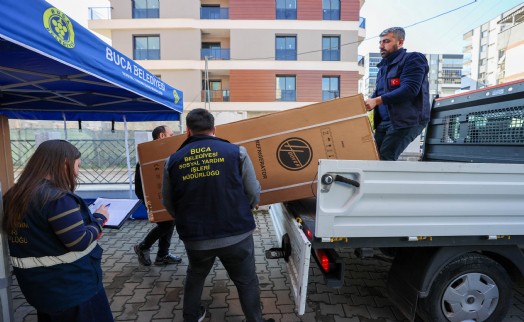 Buca Belediyesi’nden selden etkilenen ailelere eşya desteği