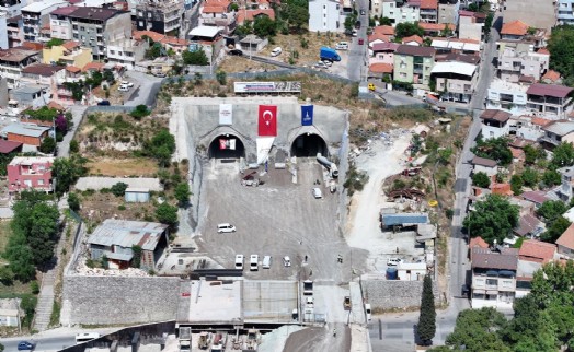 Buca Onat Tüneli’nde tahliyeler sürüyor: Kira, taşınma ve sosyal konut desteği!