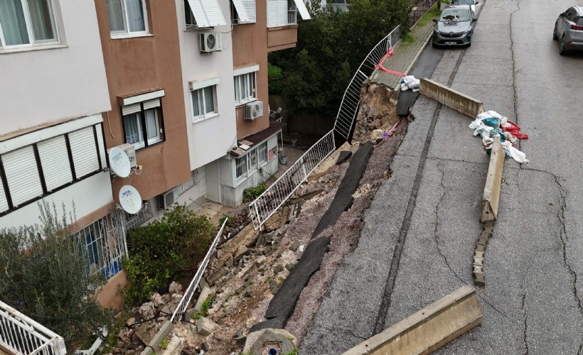 Buca'da istinat duvarı çöktü: Apartman sakinlerinden çağrı