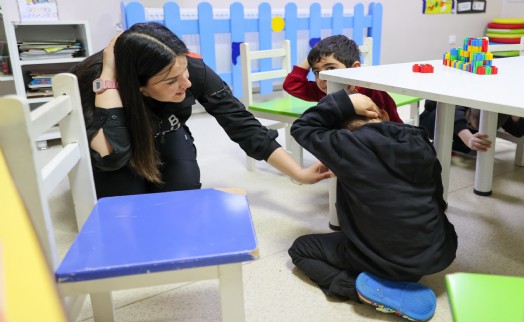 Buca’da miniklere deprem eğitimi