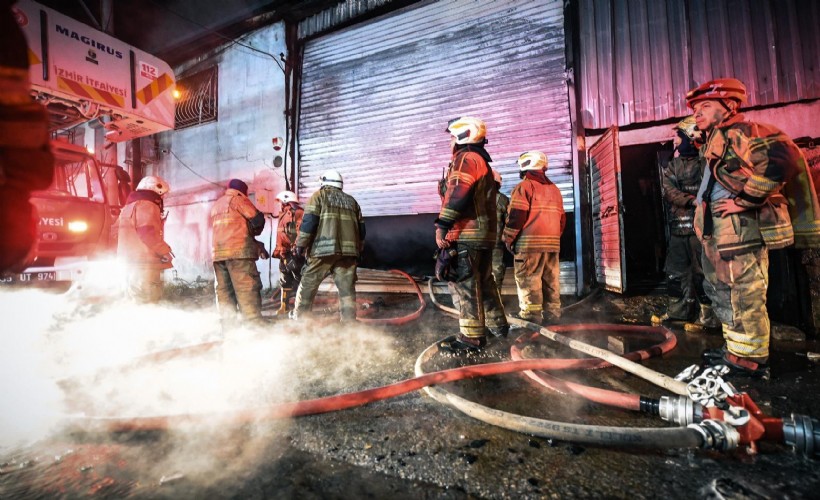 Buca’da mobilya atölyesinde yangın!