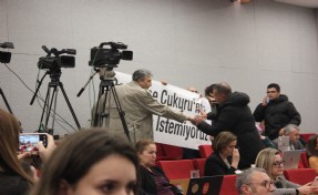 Büyükşehir Meclisi’nde ‘Basmane Çukuru’ protestosu: Halkın yerini ranta açamazsınız!