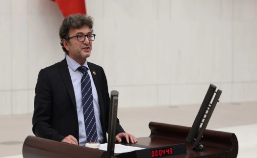 CHP’li Taşkın’dan kritik açıklama: İzmir’in yoksul mahallelerine tarikatlar yönlendiriliyor!