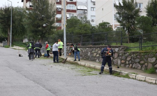 Çiğli’de temizlik seferberliği aralıksız sürüyor