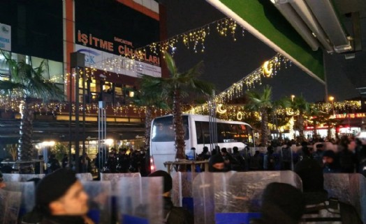DEM Parti'nin basın açıklamasında 4 gözaltı