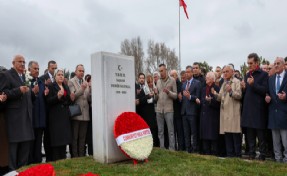 Deniz Baykal vefatının 3. yılında mezarı başında anıldı