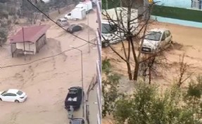 Depremin 3. yıldönümünde Hatay'da sel felaketi: Yurttaşlar mahsur kaldı