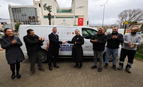 Efes Selçuk Belediyesi’ne hayvan ambulansı bağışı