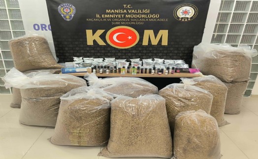 Ekipler kaçak tütün ticaretine geçit vermedi: 5 şüpheli tutuklandı