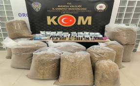 Ekipler kaçak tütün ticaretine geçit vermedi: 5 şüpheli tutuklandı