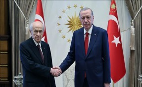 Erdoğan'dan Bahçeli'ye 57 güllü anlamlı hediye