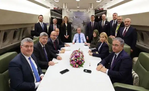 Erdoğan Özel'i hedef aldı: 'Deprem turistleri yine hareketlenmiş'
