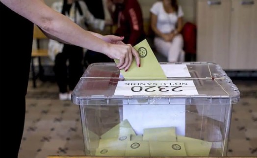 İlk kez oy kullanacak gençlerin tercihi belli oldu