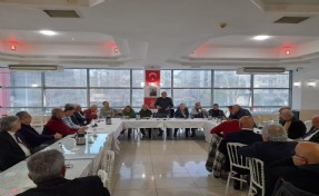 İzmir'de eski CHP ilçe başkanları yeniden aynı masada