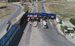 İzmir'de ön kapı camı kırık şekilde yolcu taşıyan otobüs firmasına ceza!