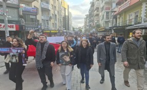 İzmir'de suça sürüklenen çocukların cinayetlerine tepki yürüyüşü