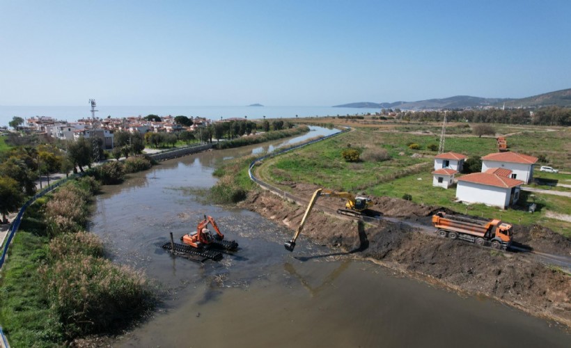 İzmir'de taşkınlara karşı müdahale: Derelerden 125 bin ton atık çıkarıldı!