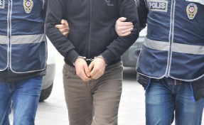 İzmir'de uyuşturucu satıcılarına operasyon: 2 tutuklama