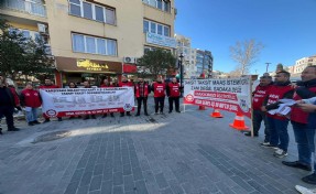 Karşıyaka'da 7 aydır maaş alamayan işçiler eylemde