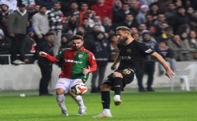 Karşıyaka seri peşinde