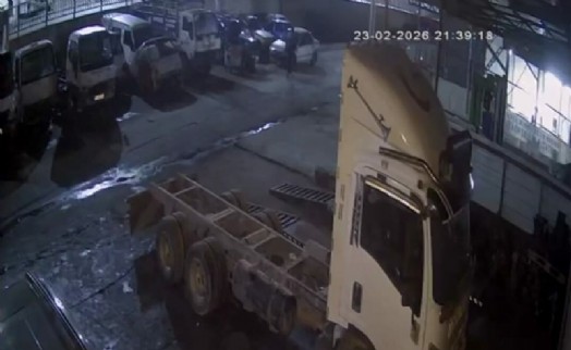 Manisa’da otomobil hırsızlığı kamerada