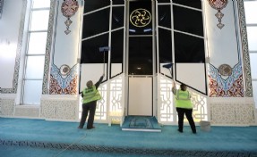 Menderes’te camiler tertemiz