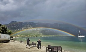 Muğla'da sağanak sonrası çifte gökkuşağı şöleni