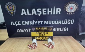 Otomobilinde uyuşturucu hapla yakalanan şüpheli tutuklandı