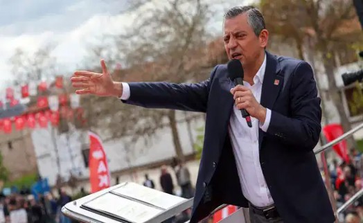 Özel, Kocaeli'de Tarkan'a çağrı yaptı.. Erdoğan'a seslendi: 'Karar verdin mi vermedin mi?'