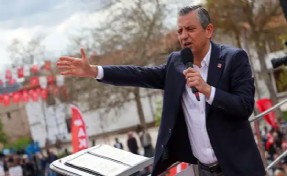 Özel, Kocaeli'de Tarkan'a çağrı yaptı.. Erdoğan'a seslendi: 'Karar verdin mi vermedin mi?'