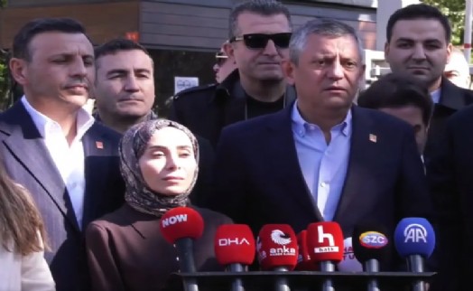 Özel'den Erdoğan'a: 'Üniversiteye gelmenin de bir adabı var!'