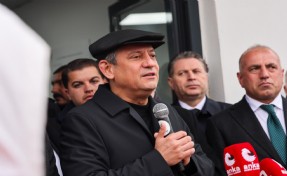 Özgür Özel: Deprem zamanı 21 yıllık bir iktidar vardı